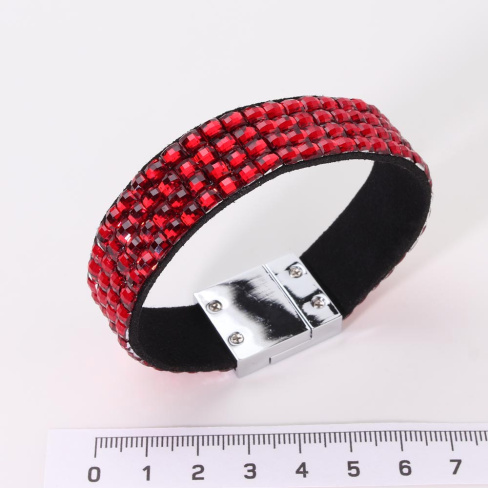 /tmp/v8_Lr0IIr_7f90.М1-851 красный