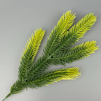 Ветка еловая 5 ответвлений 27 см зелено - салатовая Е1-14