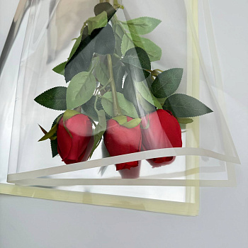 Плёнка для цветов прозрачная 56*56 см 20 шт жёлто-бежевый кант